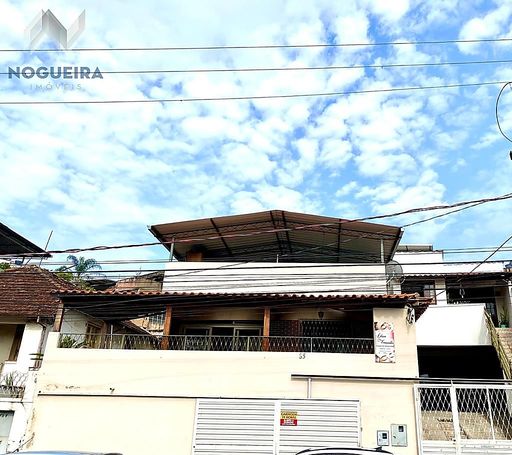 Casa com 4 quartos para venda no bairro Nossa Senhora das Graças em Juiz de Fora, MG