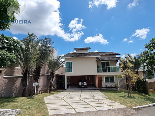 Casa com 3 quartos para venda no bairro Nova Gramado em Juiz de Fora, MG