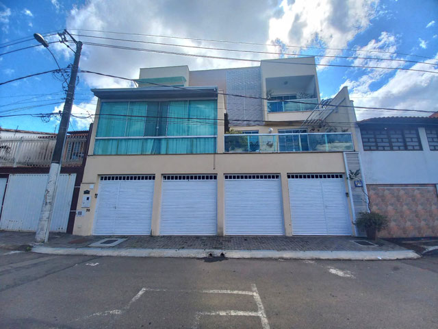Casa com 3 quartos para venda no bairro Aeroporto em Juiz de Fora, MG