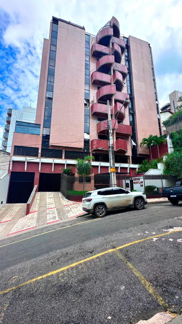 Viva o Centro com conforto — Apartamento 3 quartos (1 suíte) na Rua Oscar Vidal