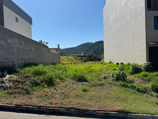 Lote / Terreno para venda no bairro Jardim São João em Juiz de Fora, MG
