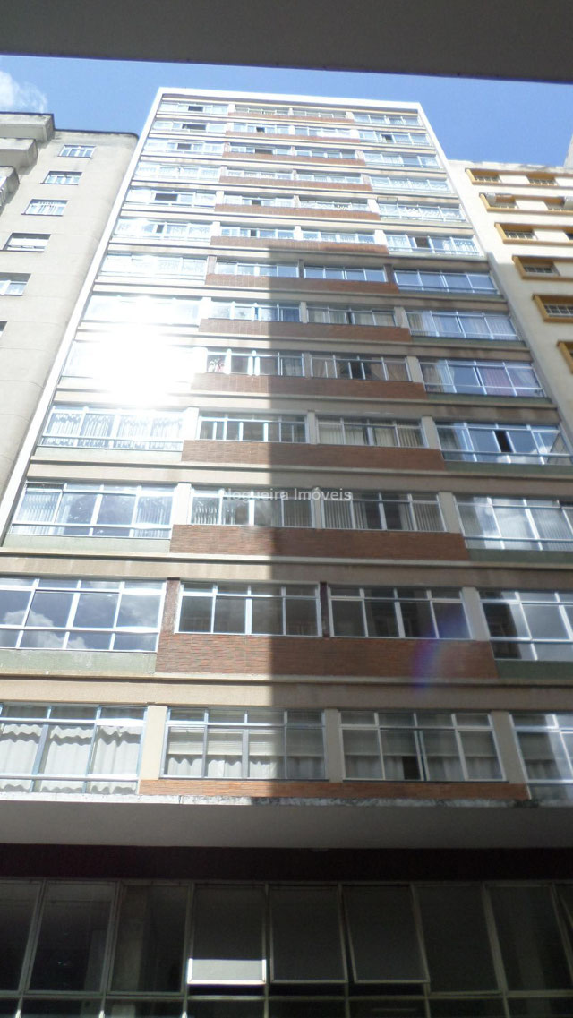 Apartamento com 4 quartos para venda no bairro Centro em Juiz de Fora, MG