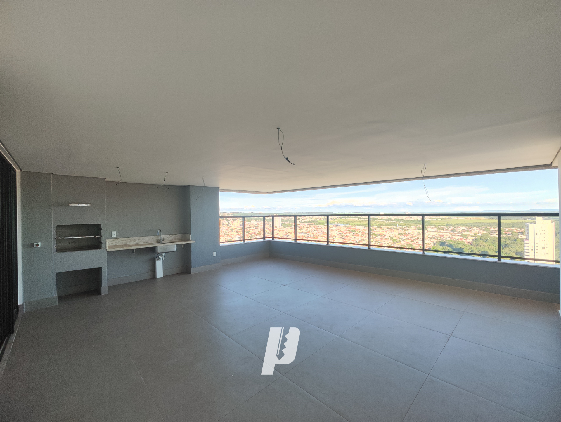 Penthouse à venda no Edifício Casa Raruz