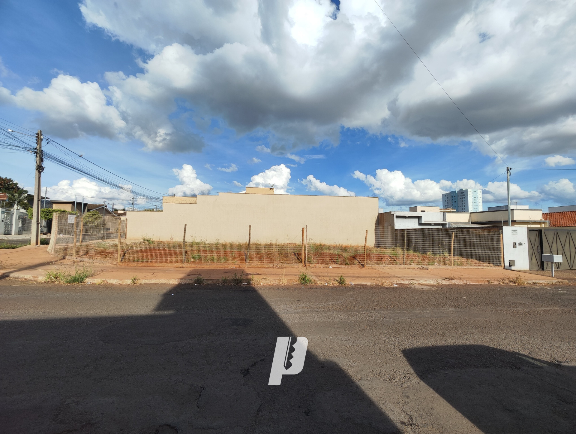 Terreno à venda no Residencial Gameleira II