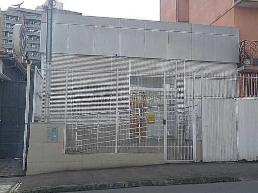 Casa com 4 quartos para Venda no bairro Passos em Juiz de Fora, MG