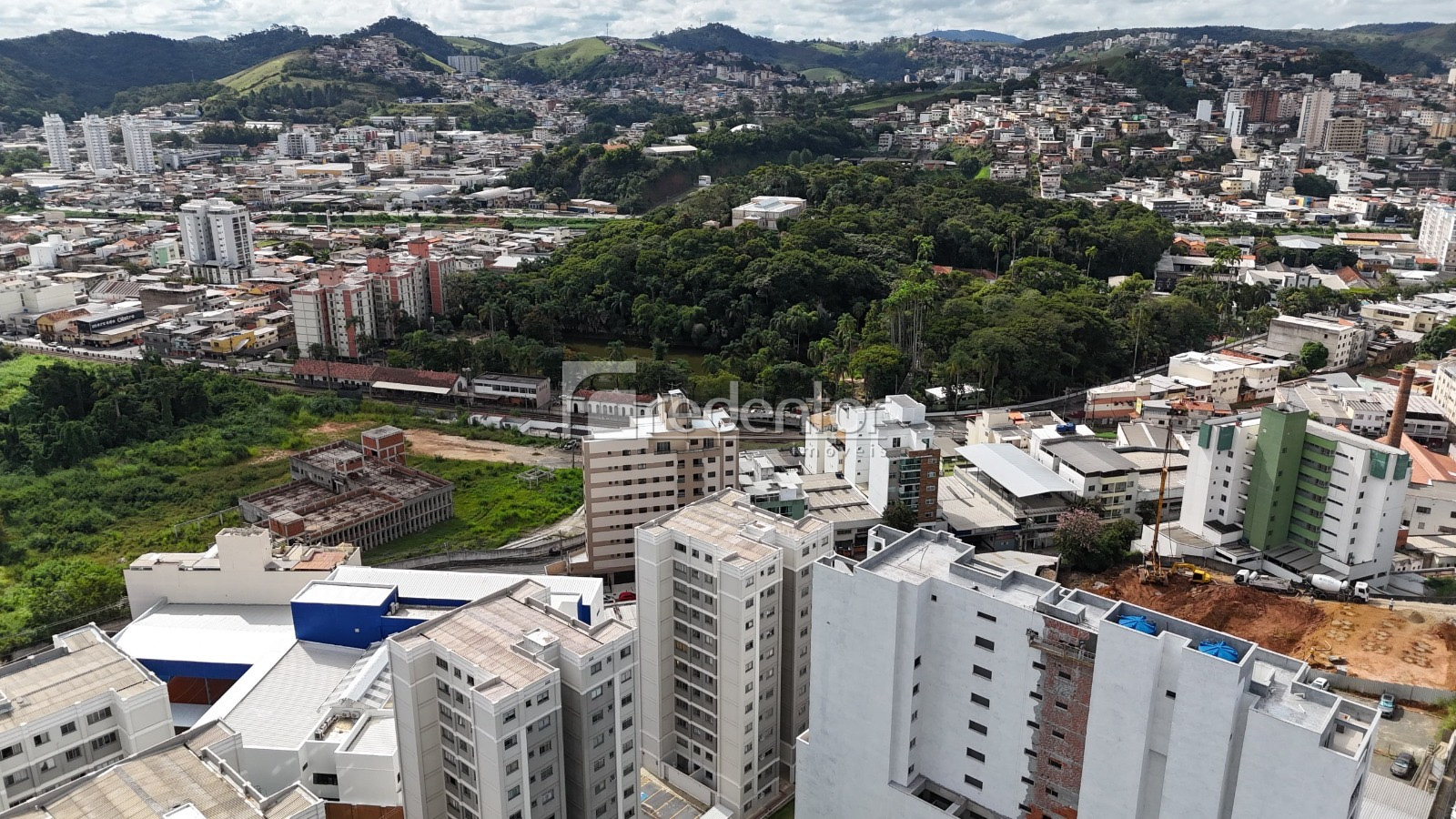 Apartamento à venda em Democrata, Juiz de Fora - MG