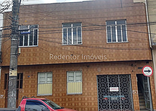 Casa com 2 quartos para venda no bairro Centro em Juiz de Fora, MG