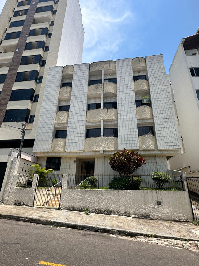 Muito espaço, muito conforto e infinitas possibilidades te esperam nesta cobertura incrível!