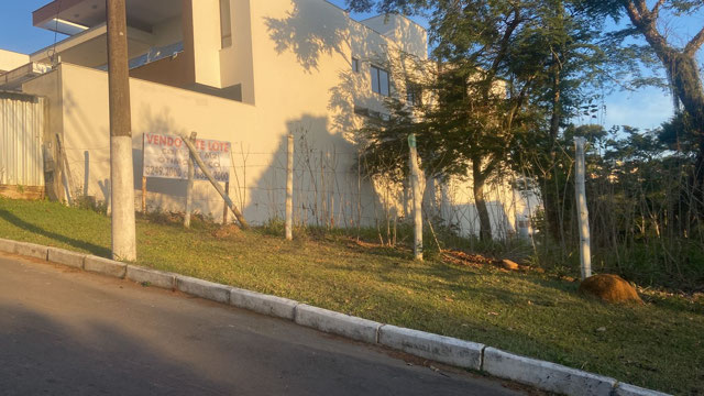 Lote / Terreno para venda no bairro Chales do Imperador em Juiz de Fora, MG