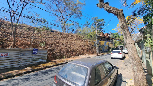 LATERAL DO TERRENO