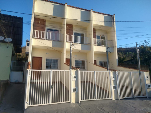Casa com 2 quartos para venda no bairro Grama em Juiz de Fora, MG