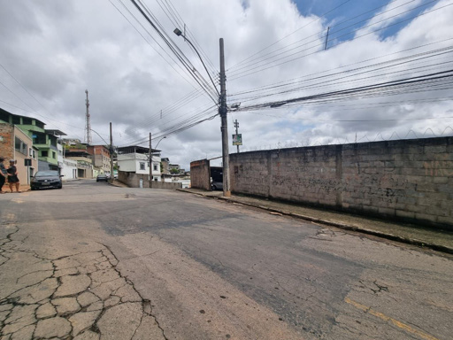 Excelente lote, Plano, medindo 360 m²