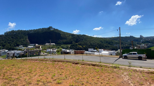 LOTE PRÓXIMO DA PORTARIA