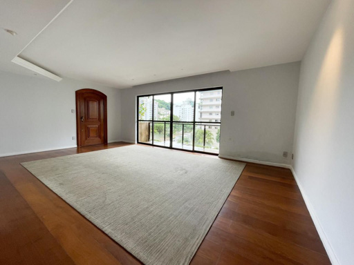 Sala com boa iluminação natural