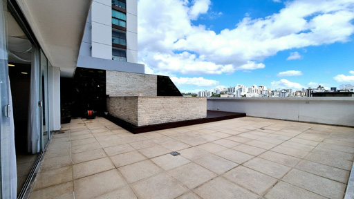 espaçosa area externa descoberta