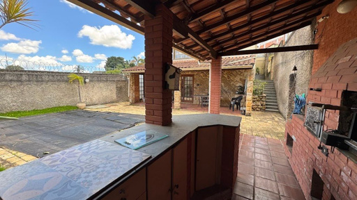 Casa com 5 quartos para venda no bairro Estrela Sul em Juiz de Fora, MG