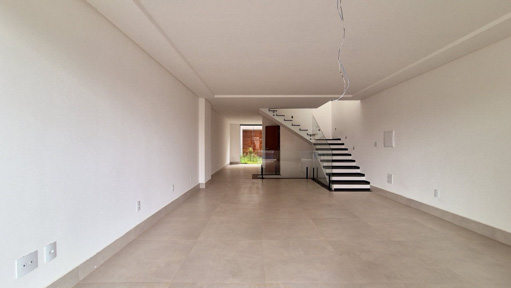 Sala muito ampla para 2 ambientes