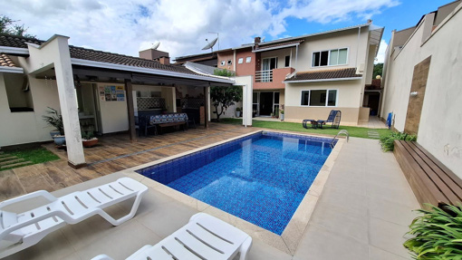 Linda Área de Lazer