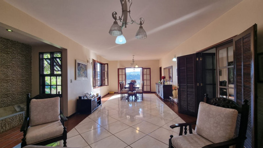 Casa com 6 quartos para venda no bairro Cidade Jardim em Juiz de Fora, MG