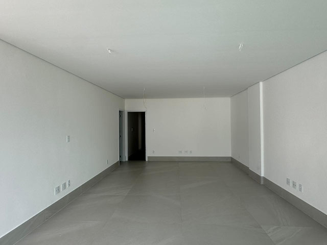 SALÃO COM 50M²