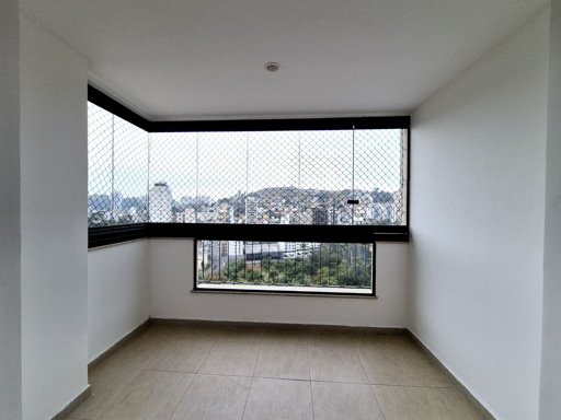 Varanda com vista e sol da manha