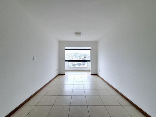 SALA EM L COM VARANDA
