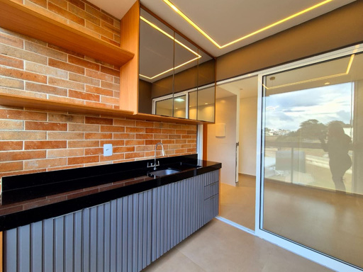 Varanda gourmet com ponto de gás e planejados