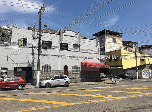 Casa com 4 quartos para venda no bairro Manoel Honório em Juiz de Fora, MG