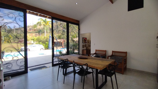 ACESSO ÁREA EXTERNA