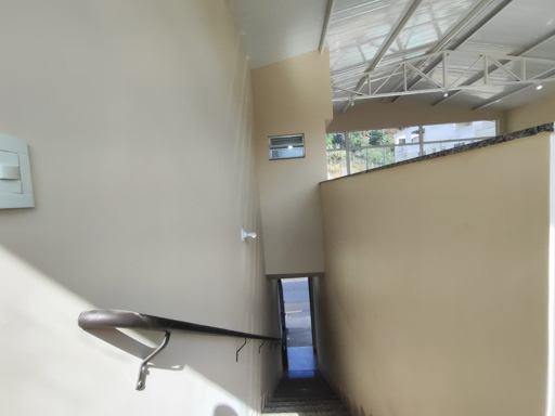 ESCADA DE ACESSO SALÃO