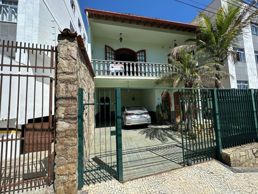 Casa com 4 quartos para venda no bairro Alto dos Passos em Juiz de Fora, MG