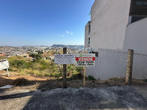 Lote à venda com vista deslumbrante!
