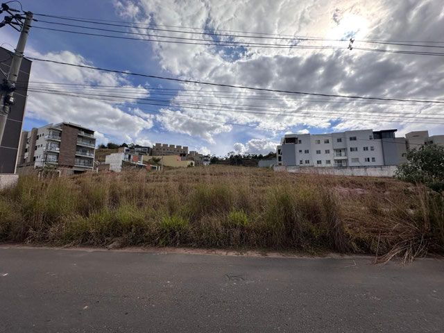 Lote / Terreno para Venda no bairro Industrial em Juiz de Fora, MG