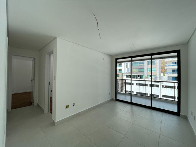 Sala para 2 ambientes integrada a varanda gourmet e a cozinha