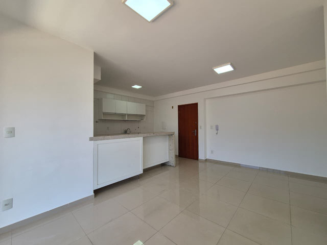 Sala ampla e arejada