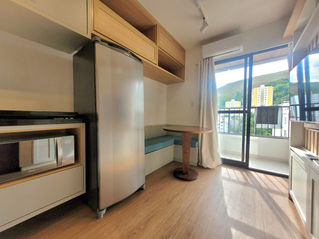 SALA CONJUGADA COM A COZINHA