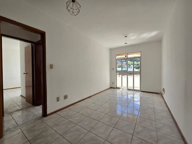 SALA COM VARANDA