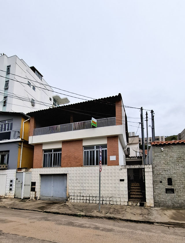 Casa com 4 quartos para venda no bairro Granbery em Juiz de Fora, MG