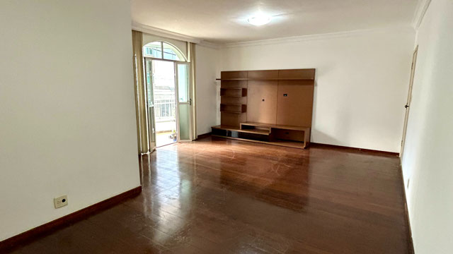 SALA COM PAINEL
