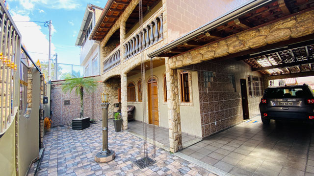 Linda casa 3 quartos a venda localizada no bairro Democrata - Juiz de fora - MG