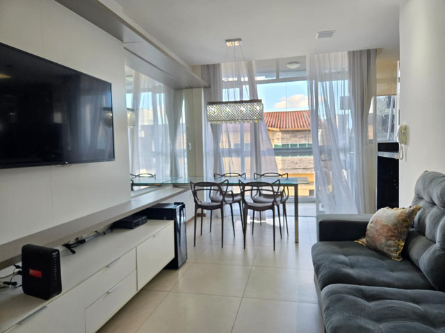 SALA COM VARANDA