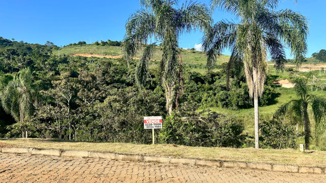 LOTE COM EXCELENTE TOPOGRAFIA