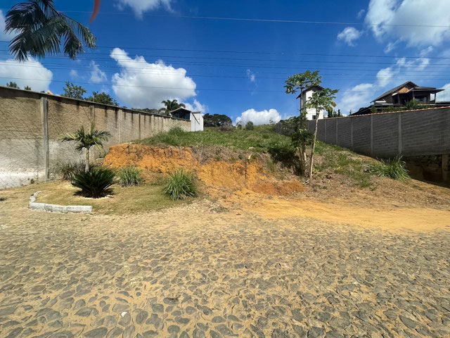 TERRENO - FUNDOS 19,60