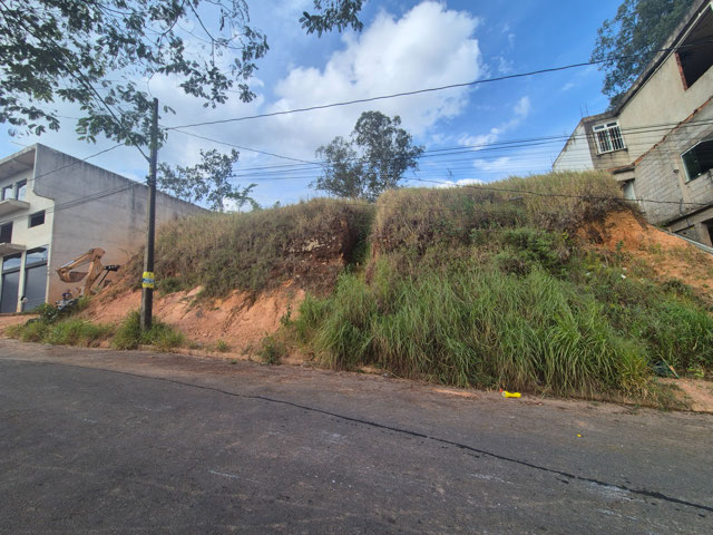 2 LOTES ,CADA UM COM 282m2 e 280m2