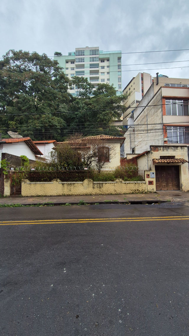 TERRENO com 615m2