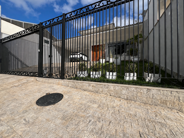 Casa com 6 quartos para venda no bairro Quintas das Avenidas em Juiz de Fora, MG