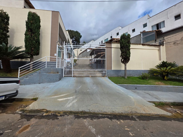 Casa com 3 quartos para venda no bairro Monte Castelo em Juiz de Fora, MG