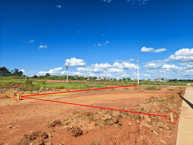 TERRENO COM EXCELENTE LOCALIZAÇÃO NO PORTAL DO SOL