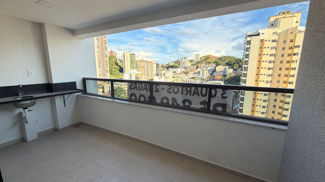 SALA COM VARANDA