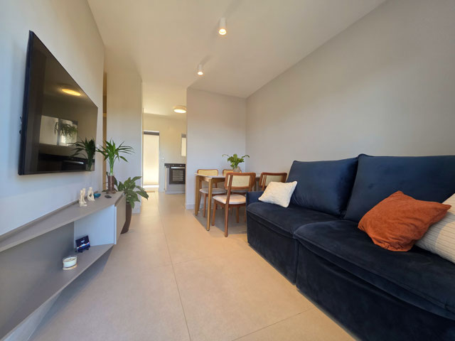 SALA COM INTEGRAÇÃO DE AMBIENTES
